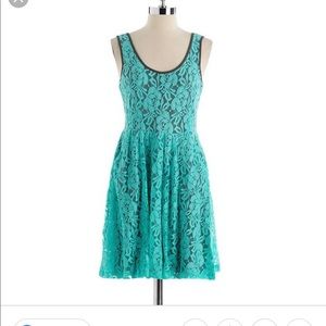(W/TAGS)NINE WEST FLORAL LACE DRESS SLEEVELESS
